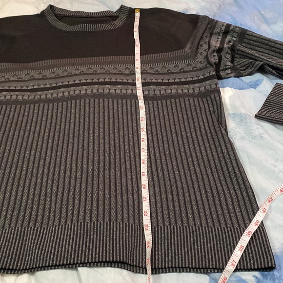 Lululemon pullover - Picture 6 of 7